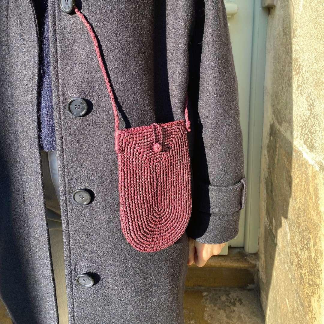 Aloha- pochette téléphone en raphia à bandoulière bordeaux