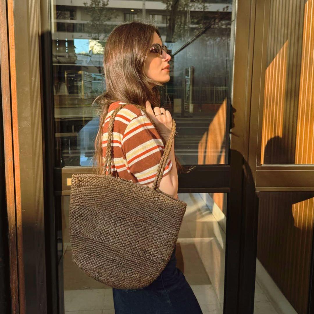 BIG SINY, Grand sac seau en crochet de raphia fait-main
