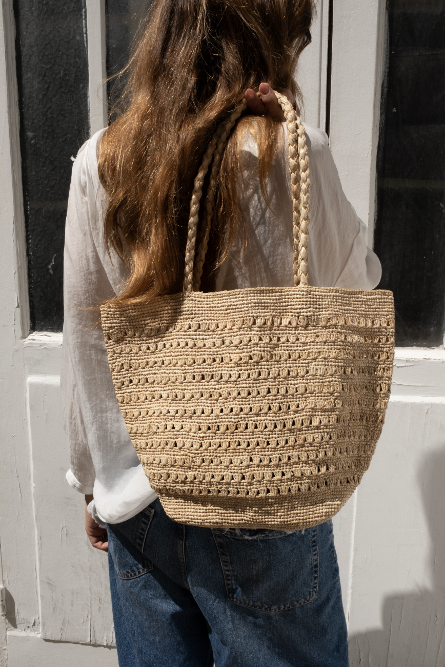panier en raphia ajouré