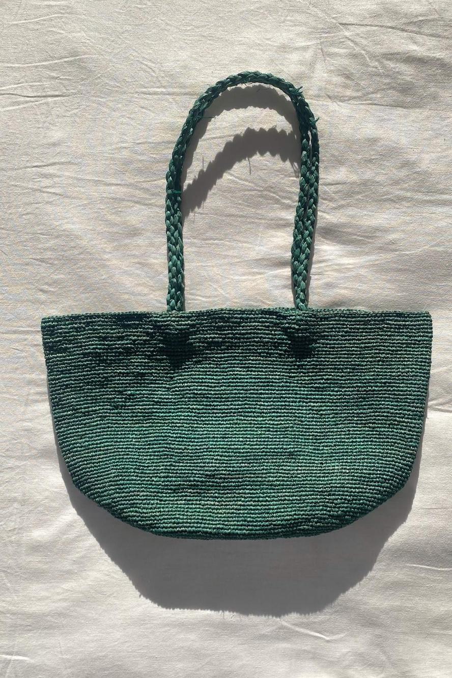 panier en raphia vert