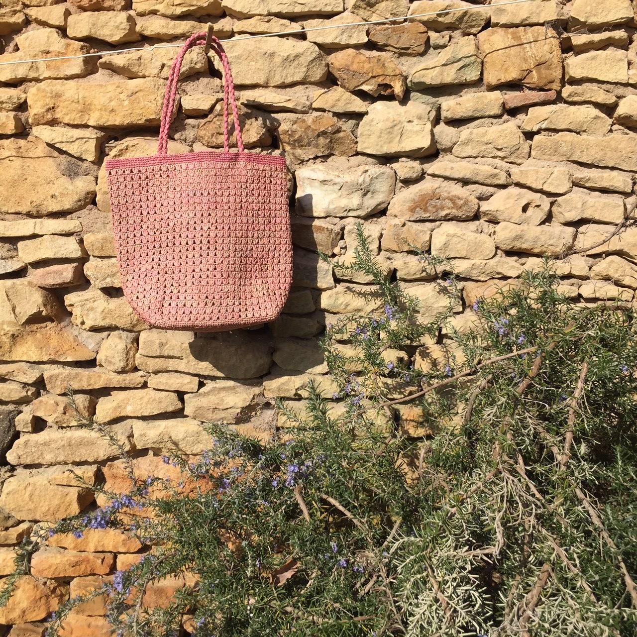 sac raphia ajouré, sac raphia rose, cabas raphia