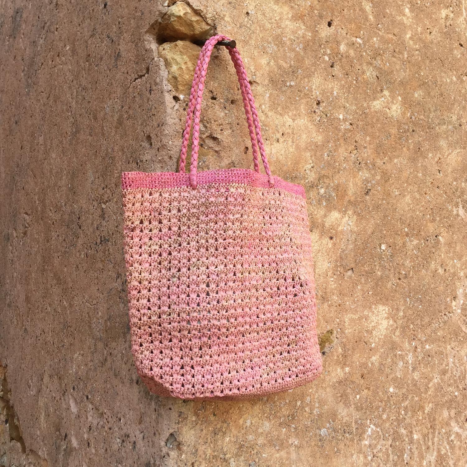 sac raphia ajouré, sac raphia rose, cabas raphia