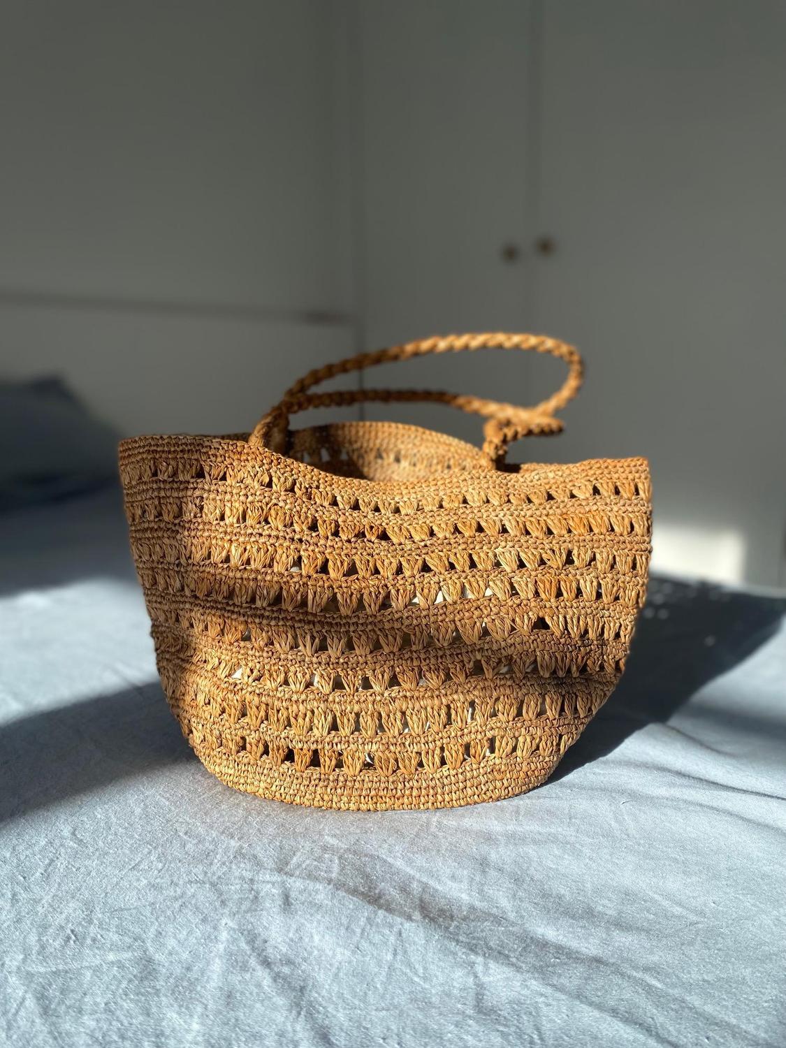 panier en raphia ajouré