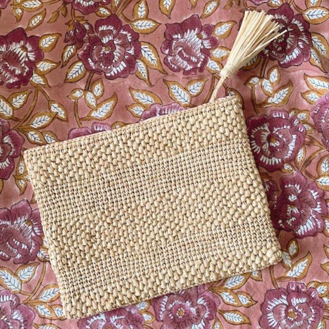 Pochette rectangulaire en raphia