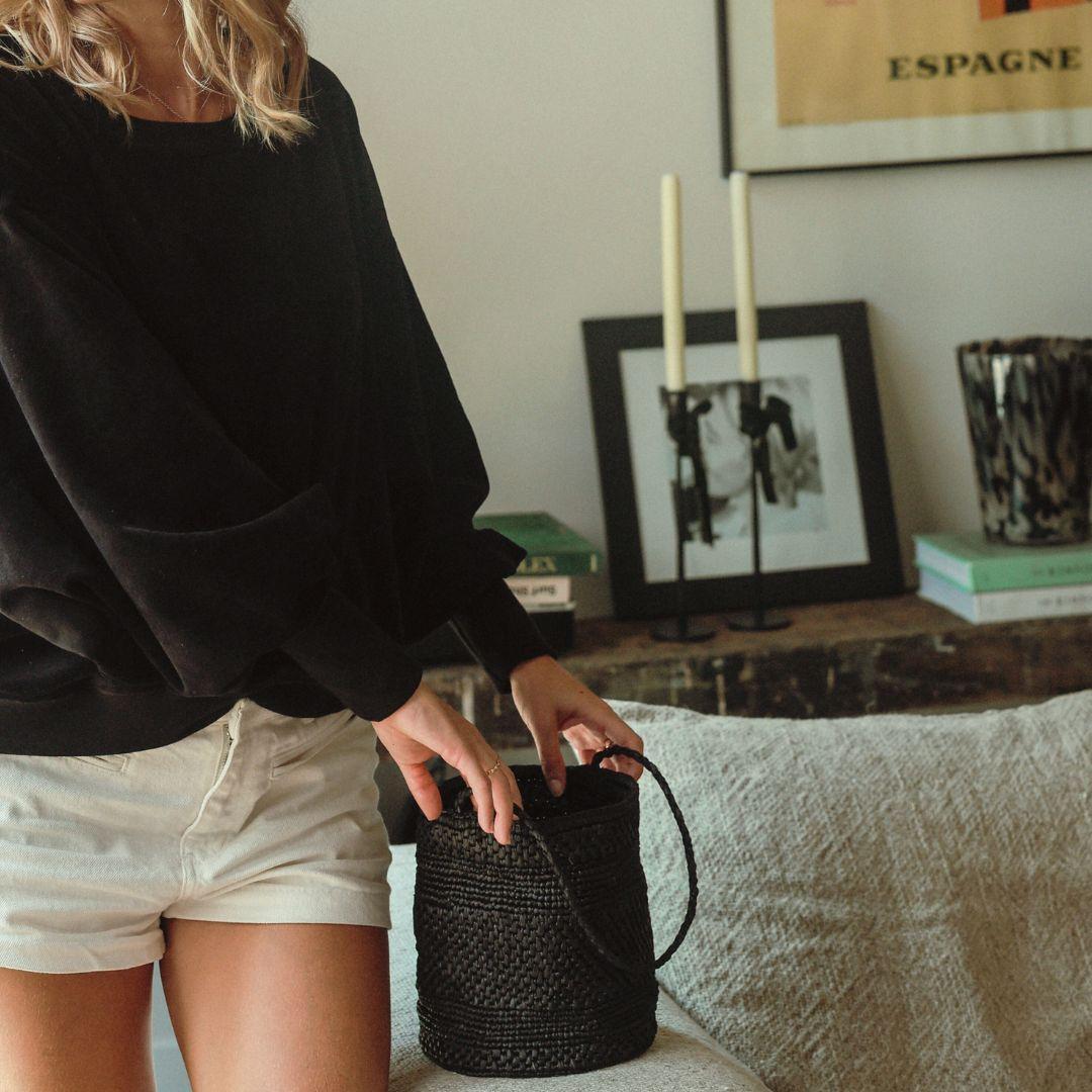 petit panier en raphia noir