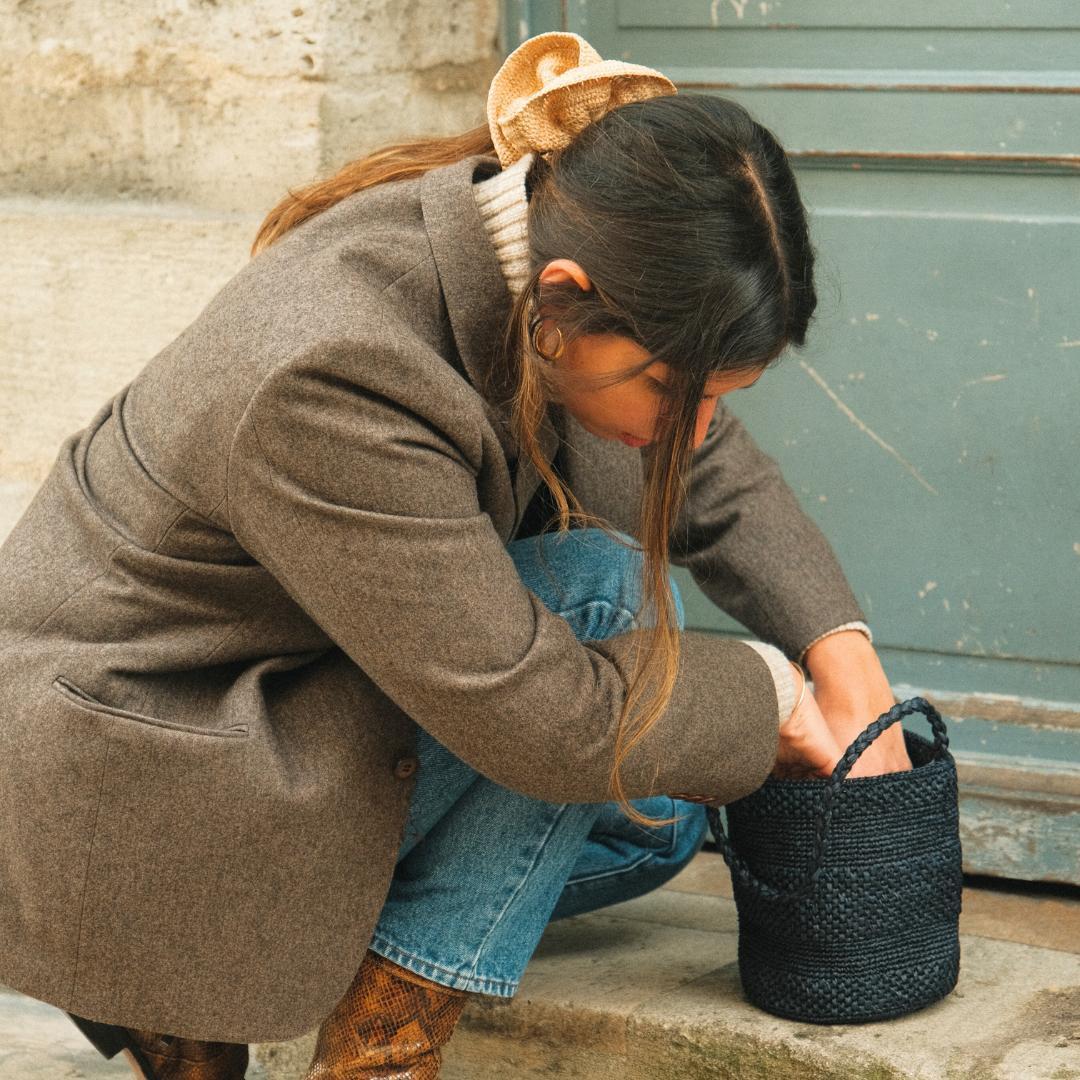 petit sac seau en raphia marine