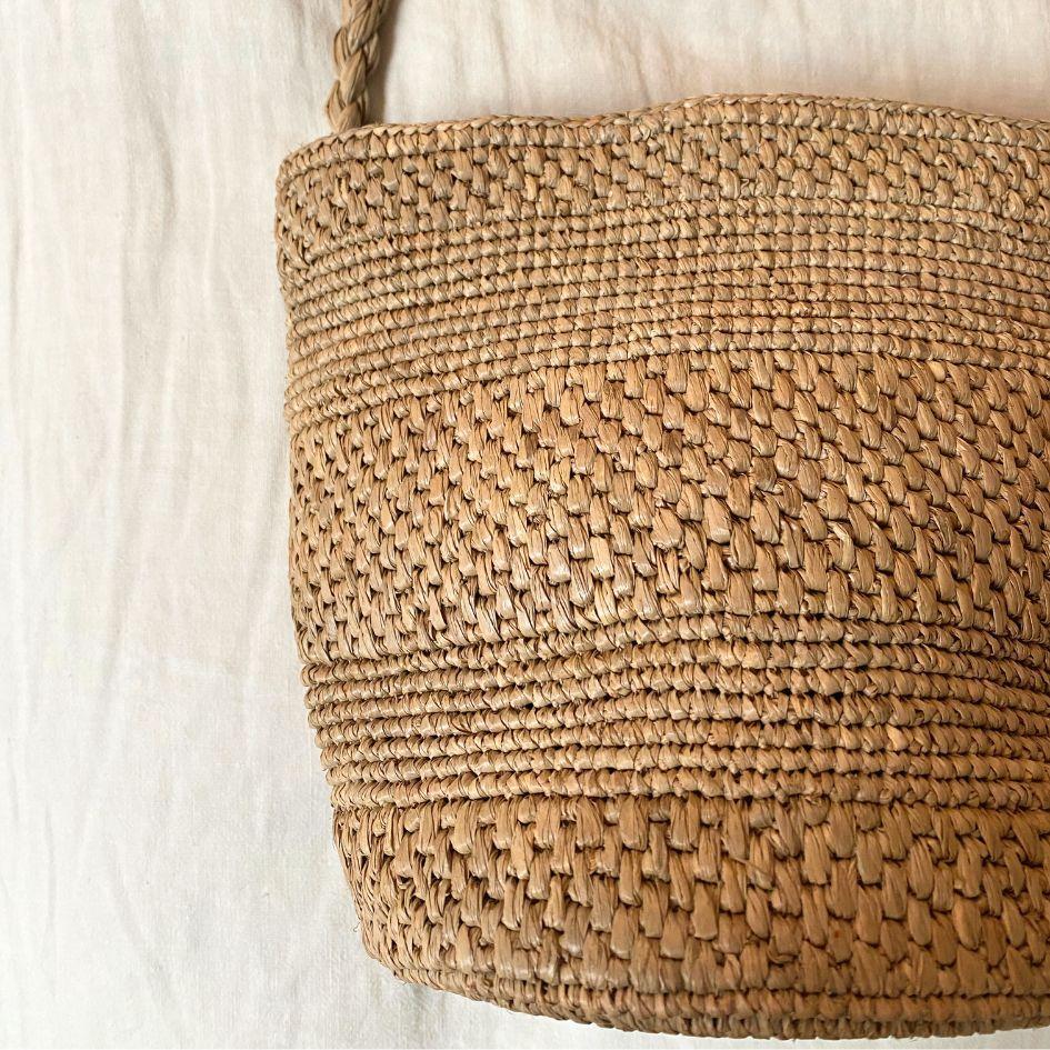 sac seau en crochet de raphia fait main